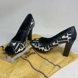 Fendi Sz 35.5 Zucca Block High Peep Toe Heels